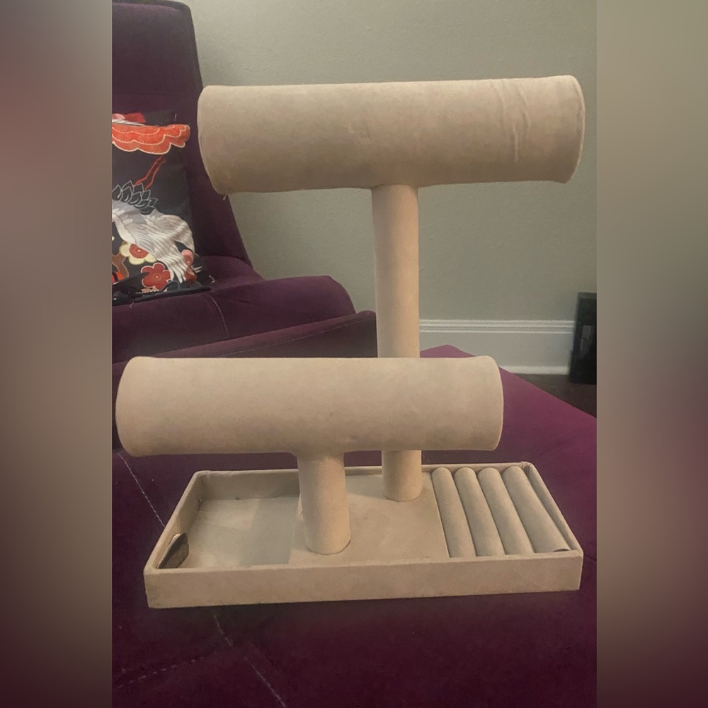 ENCHANTE JEWELRY ORGANIZER. 12 x 11 x 5 inches